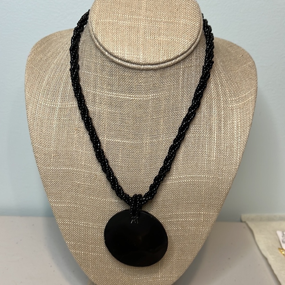 ✨HOST PICK✨ Women’s beaded Necklace - Picture 8 of 8